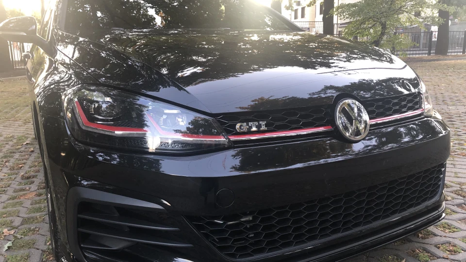 Volkswagen Golf GTI Black 5
