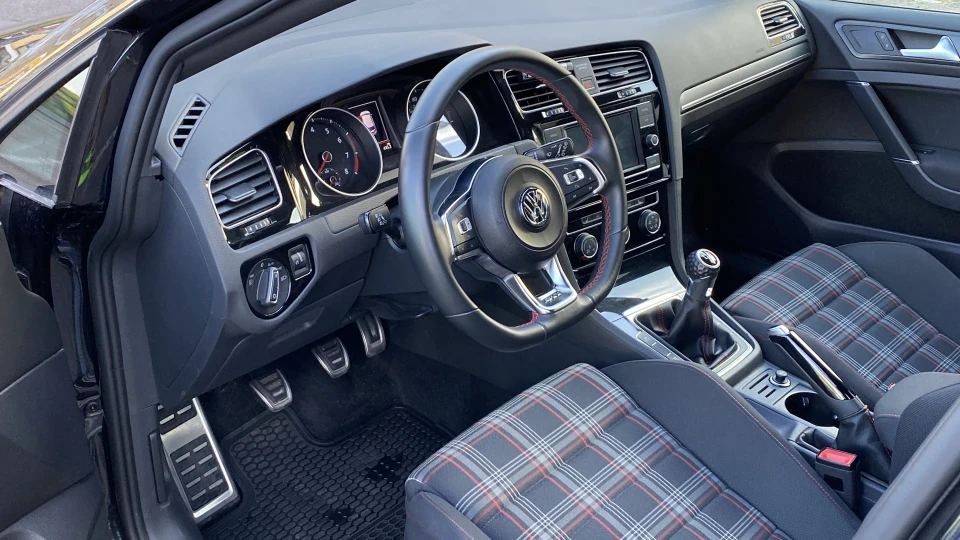 Volkswagen Golf GTI Бадьорий 😎 4
