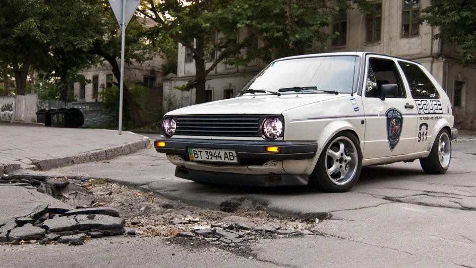 Volkswagen Golf GTI бойовий 2