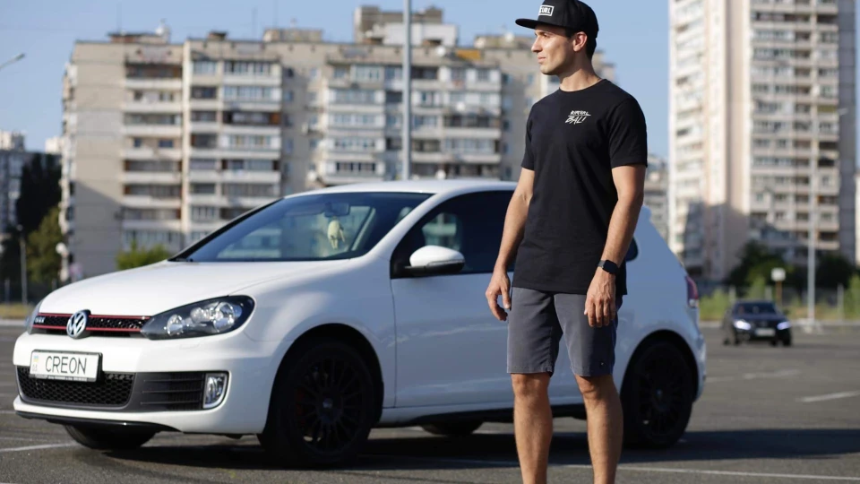 Volkswagen Golf GTI CREON 2