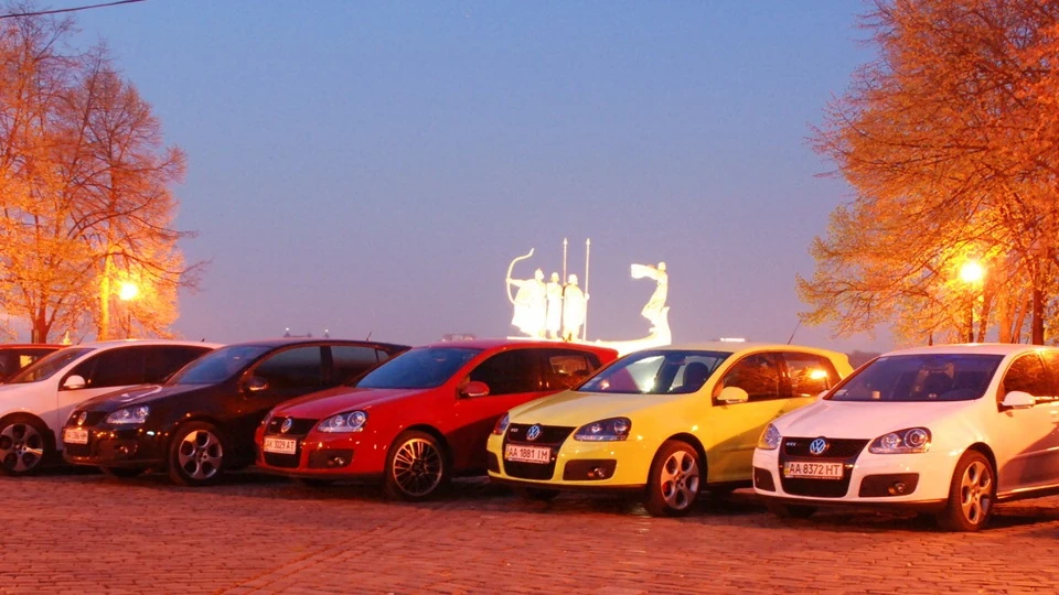 Volkswagen Golf GTI ДСГ п'ятидверка стік 3