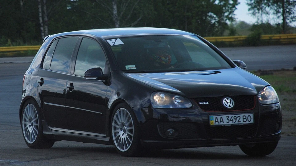 Volkswagen Golf GTI ДСГ п'ятидверка стік 5