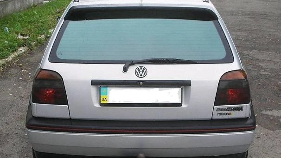Volkswagen Golf GTI Дволітровий носок