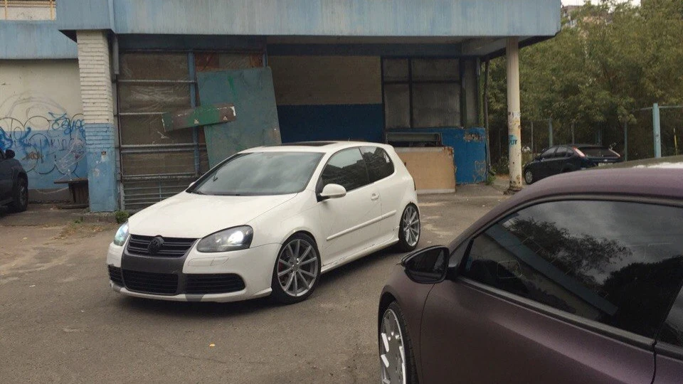 Volkswagen Golf GTI F.ONE 3