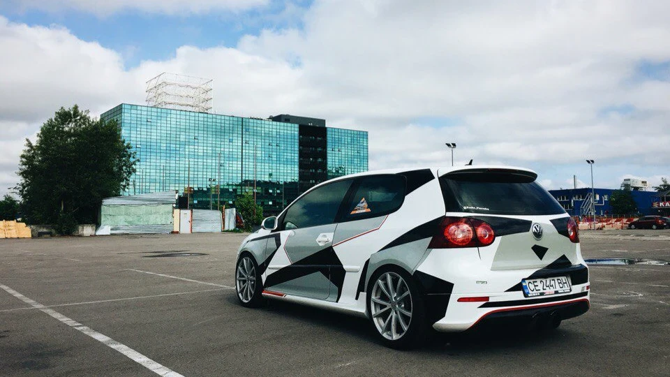 Volkswagen Golf GTI F.ONE 5