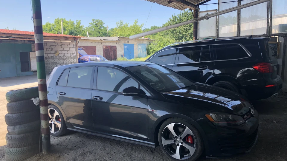 Volkswagen Golf GTI Greyson
