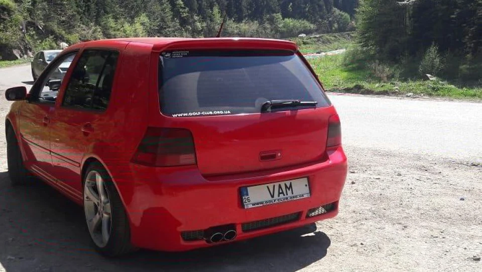 Volkswagen Golf GTI Червоний Rabbits 1.8Т 2
