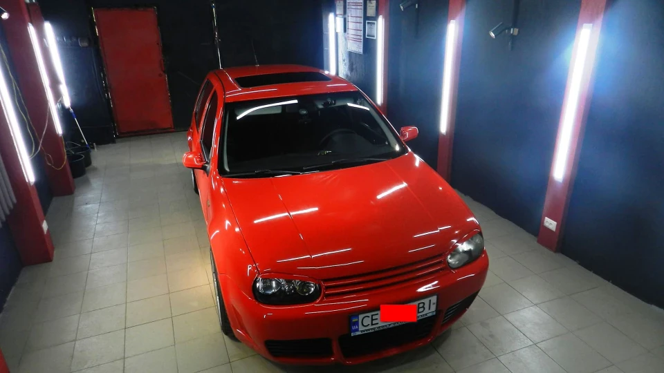 Volkswagen Golf GTI Червоний Rabbits 1.8Т 4
