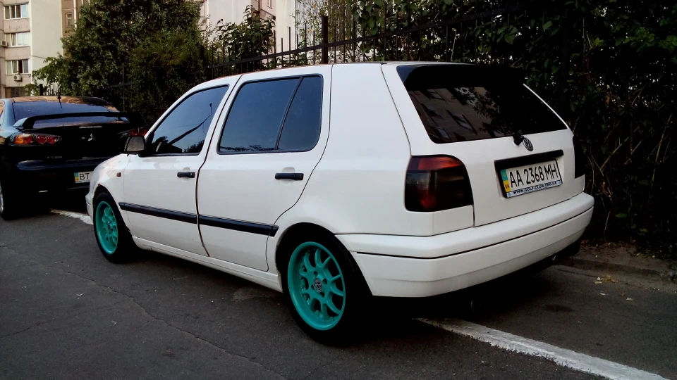 Volkswagen Golf GTI LEGO 4
