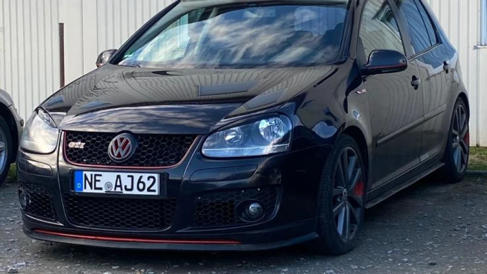 Volkswagen Golf GTI Маленька запальничка 3