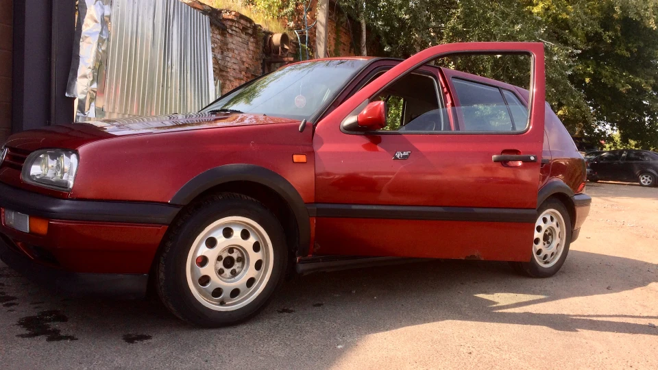 Volkswagen Golf GTI Mk3 2.0(1h1) 4