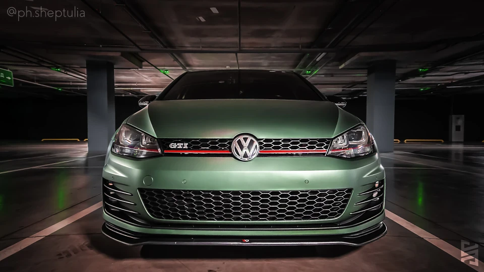 Volkswagen Golf GTI MK7 Green Mate Matallic 3