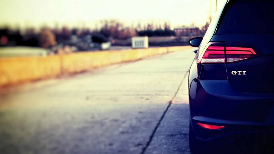 Volkswagen Golf GTI мокрий асфальт, як 99я 4