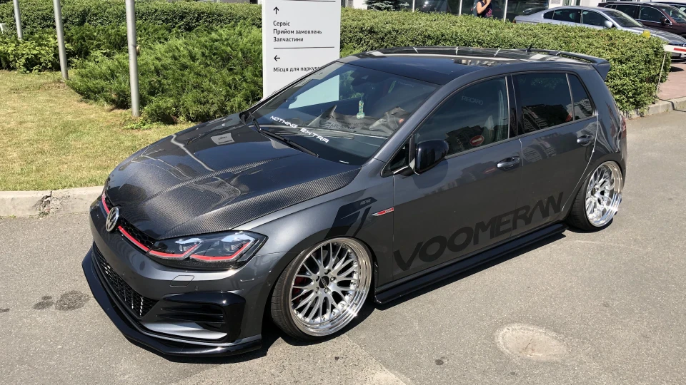 Volkswagen Golf GTI #nothing_extra 2