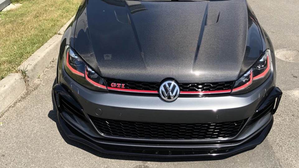 Volkswagen Golf GTI #nothing_extra 5