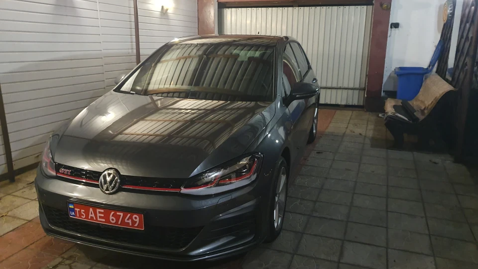 Volkswagen Golf GTI Perfomance Pack 3