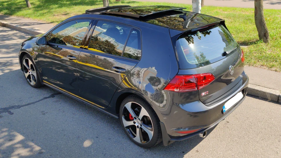 Volkswagen Golf GTI Performance Pack