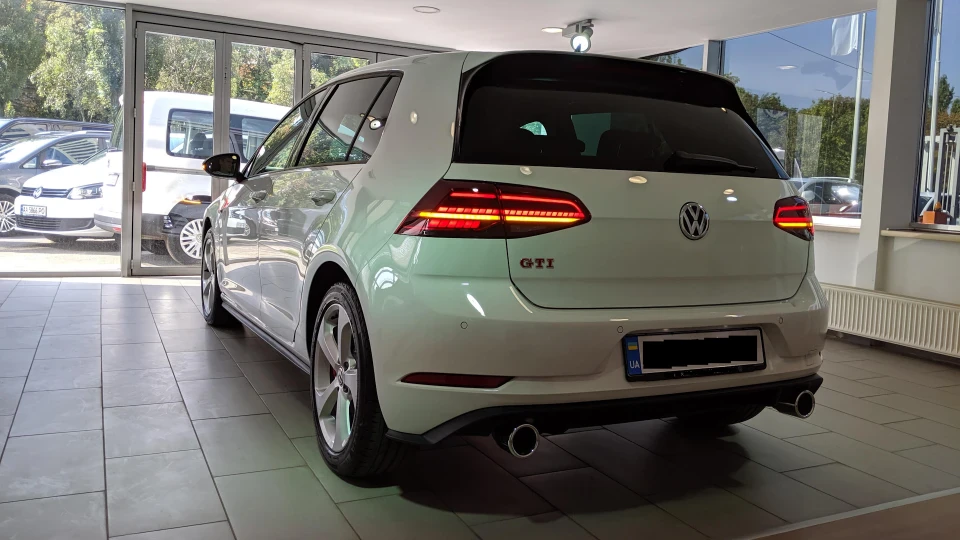 Volkswagen Golf GTI performance