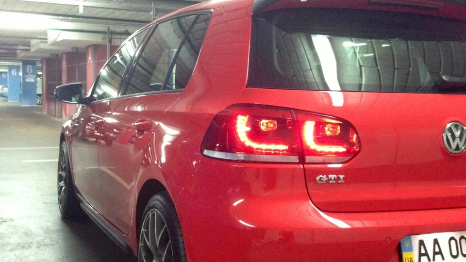 Volkswagen Golf GTI RossoCorsa ST II 2