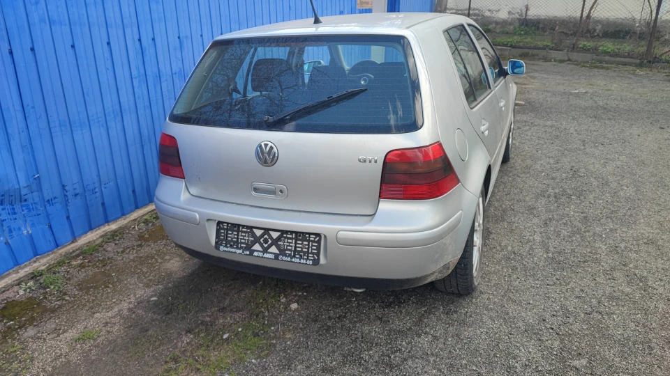 Volkswagen Golf GTI Сріблястий Сток