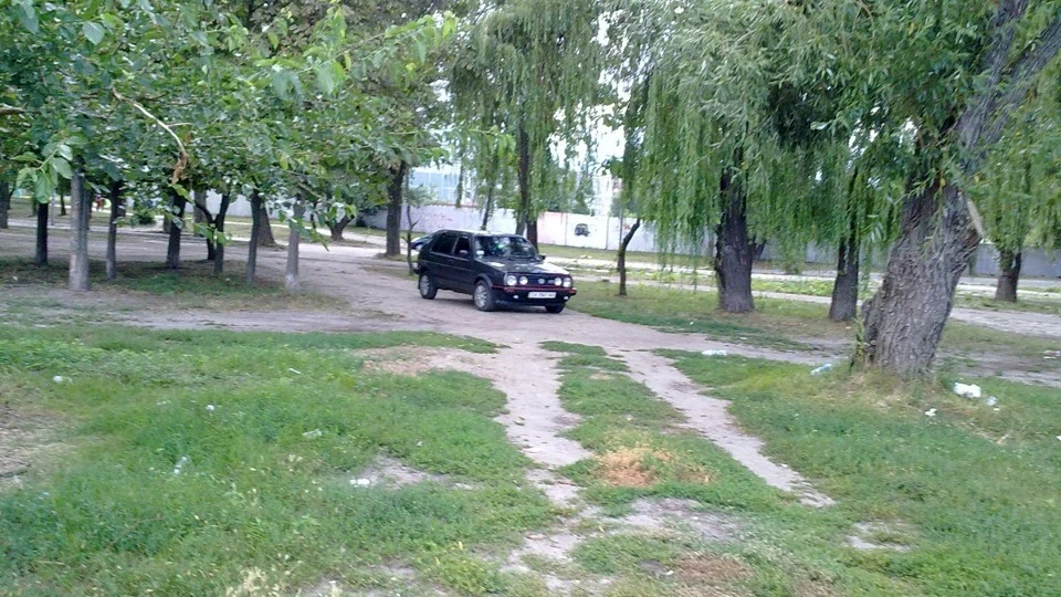 Volkswagen Golf GTI Сірий металік,1.8 GT 3