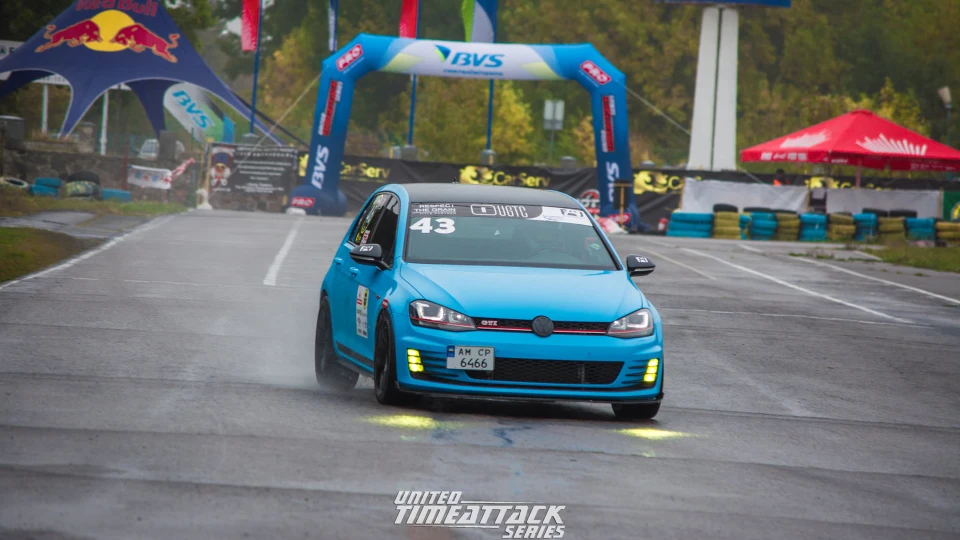 Volkswagen Golf GTI Smurf 2