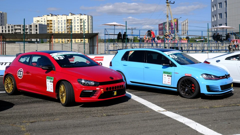 Volkswagen Golf GTI Smurf 5