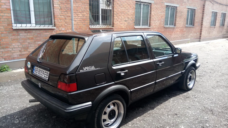 Volkswagen Golf GTI Special 3