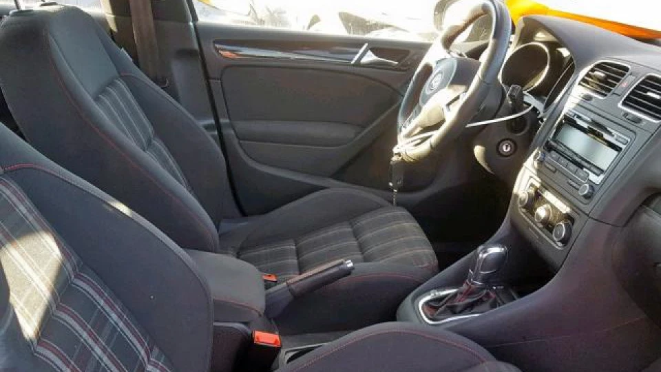 Volkswagen Golf GTI Спонтанний Биток зі США 3