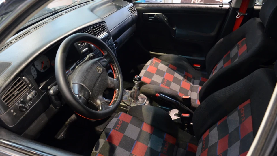 Volkswagen Golf GTI TDI "20 Jahre" 3