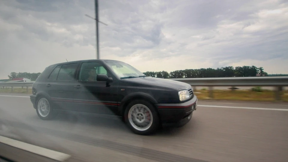 Volkswagen Golf GTI TDI "20 Jahre" 5