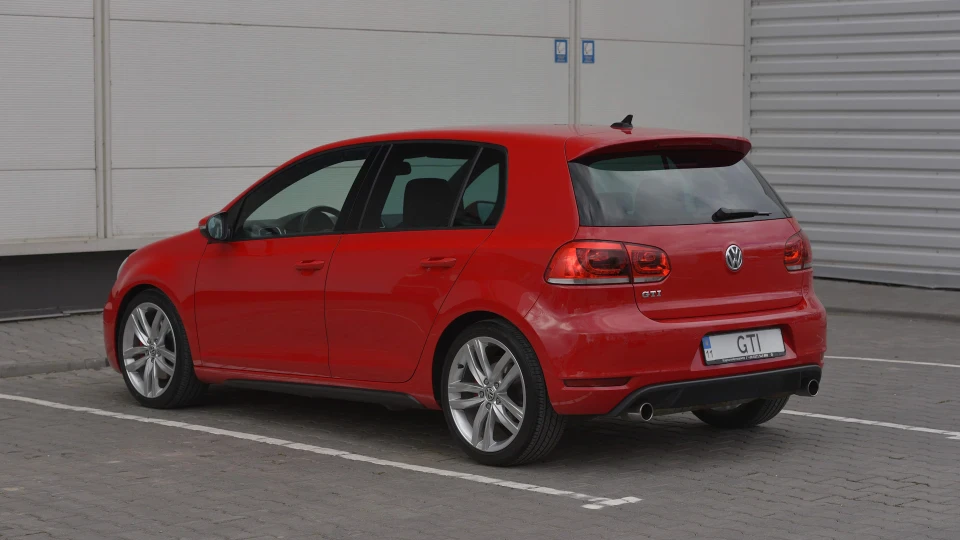 Volkswagen Golf GTI Tornado Red