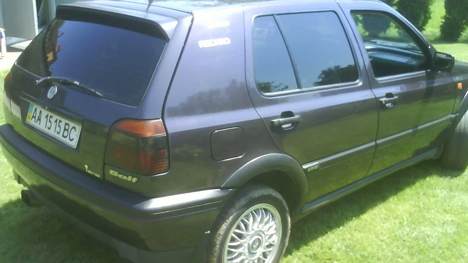 Volkswagen Golf GTI VR6 3