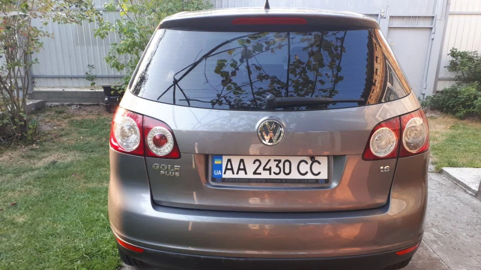 Volkswagen Golf Plus 1.6 BSE 4