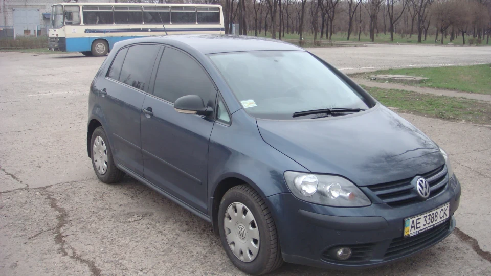 Volkswagen Golf Plus 1.6i 6 tip tron(колишня)