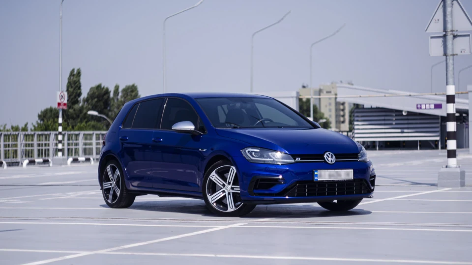 Volkswagen Golf R