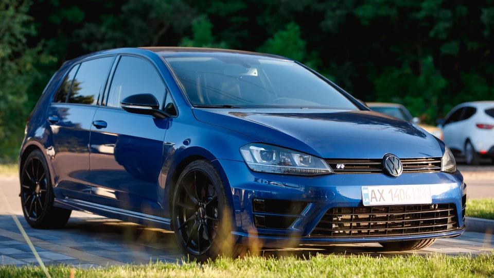 Volkswagen Golf R 5