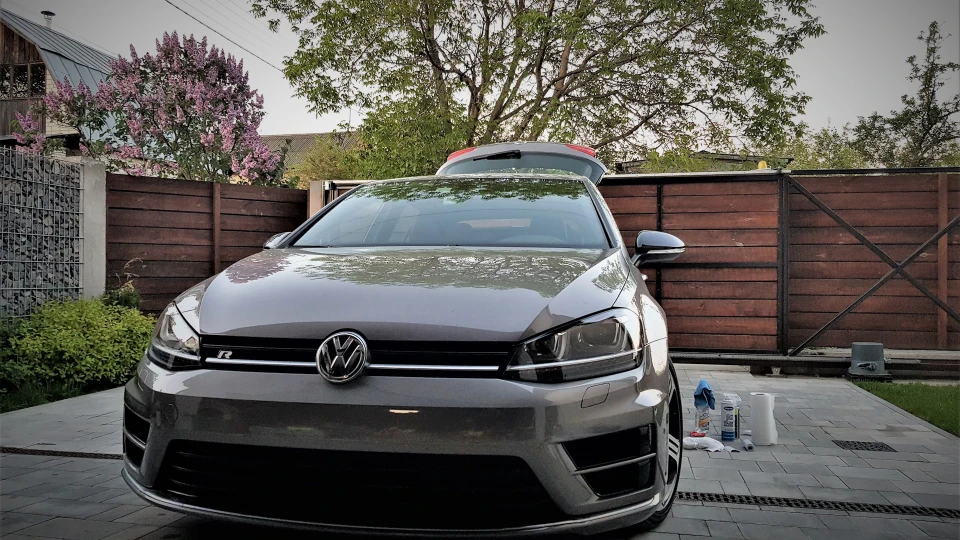 Volkswagen Golf R 5