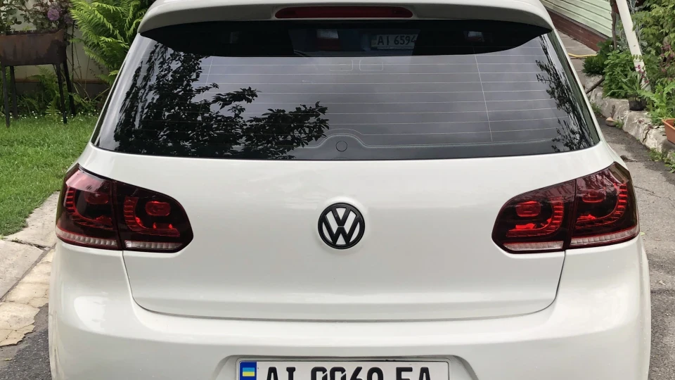 Volkswagen Golf R 3