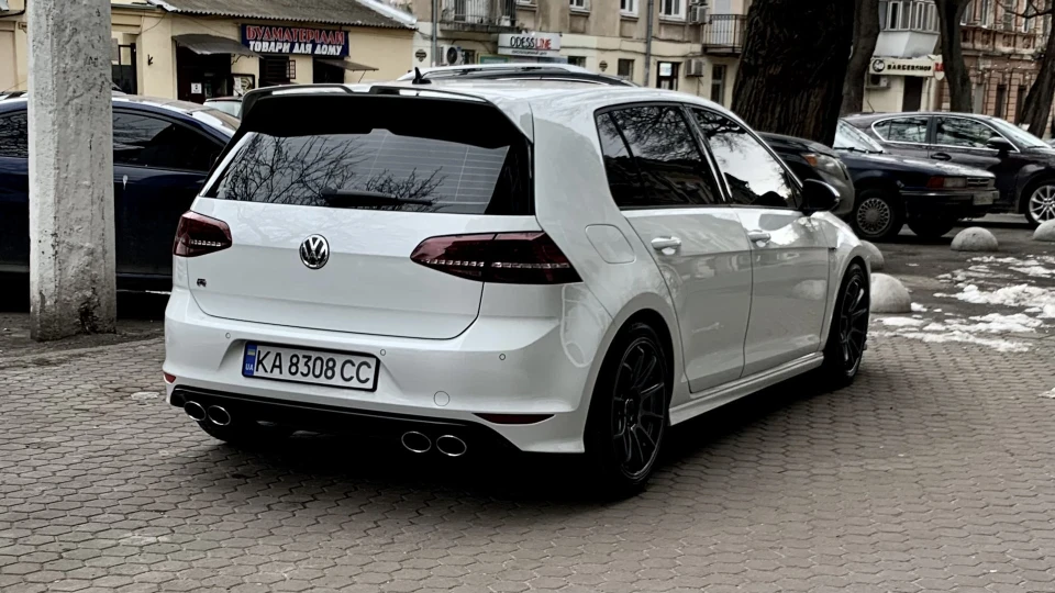 Volkswagen Golf R 4