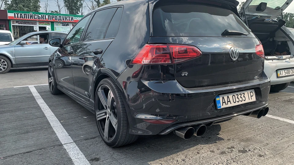 Volkswagen Golf R