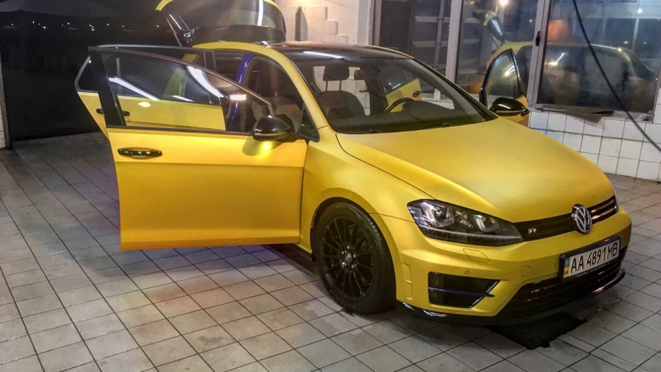 Volkswagen Golf R 2.0