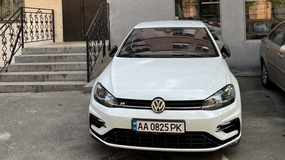 Volkswagen Golf R Akrapovic 5