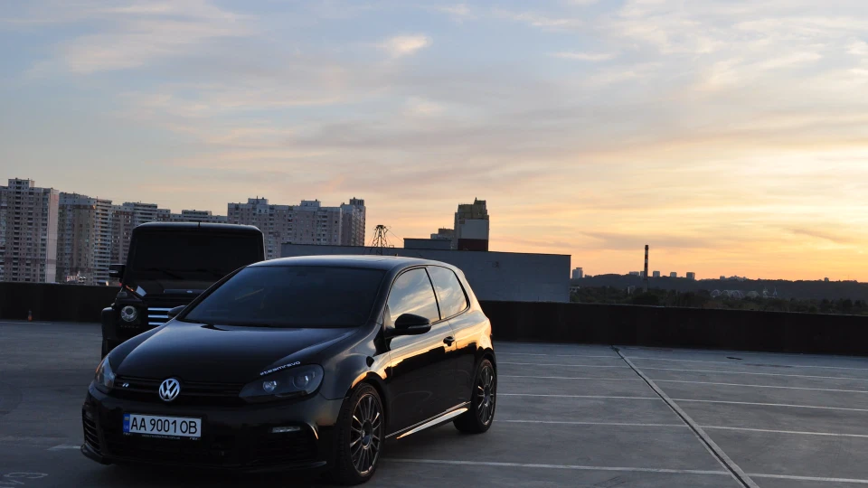 Volkswagen Golf R Black Edition 2