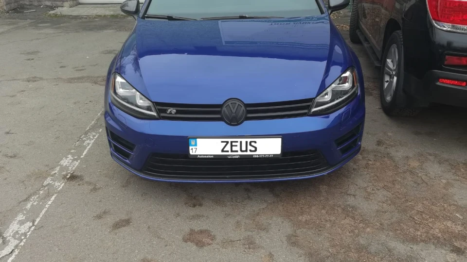 Volkswagen Golf R Роби добре 2