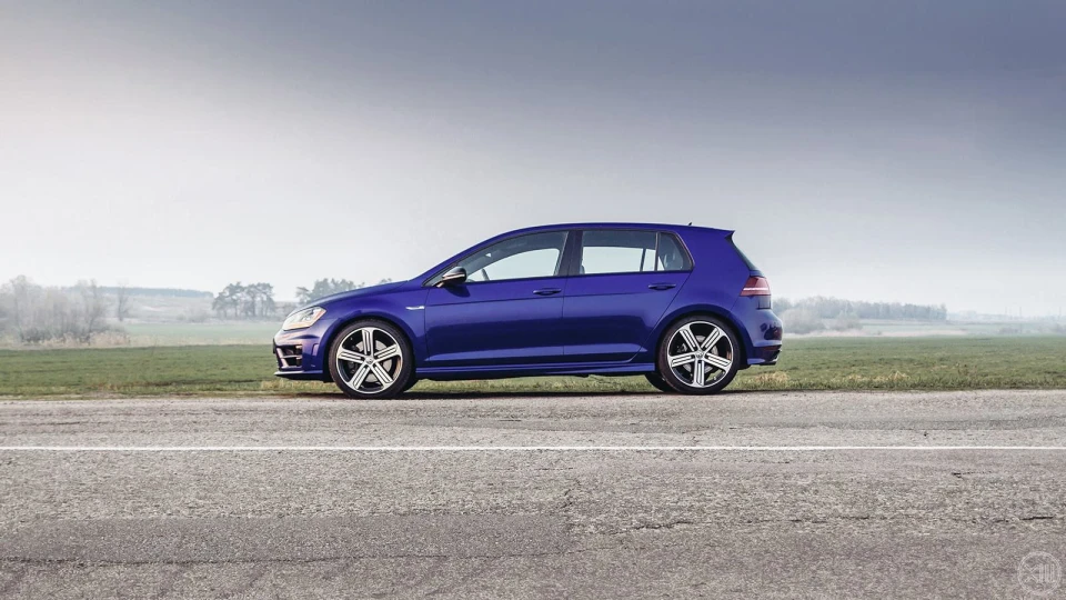 Volkswagen Golf R Lapiz Blue 2