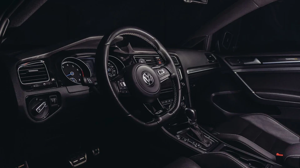 Volkswagen Golf R Lapiz Blue 5