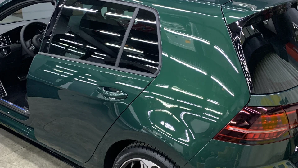 Volkswagen Golf R Midnight Green 3