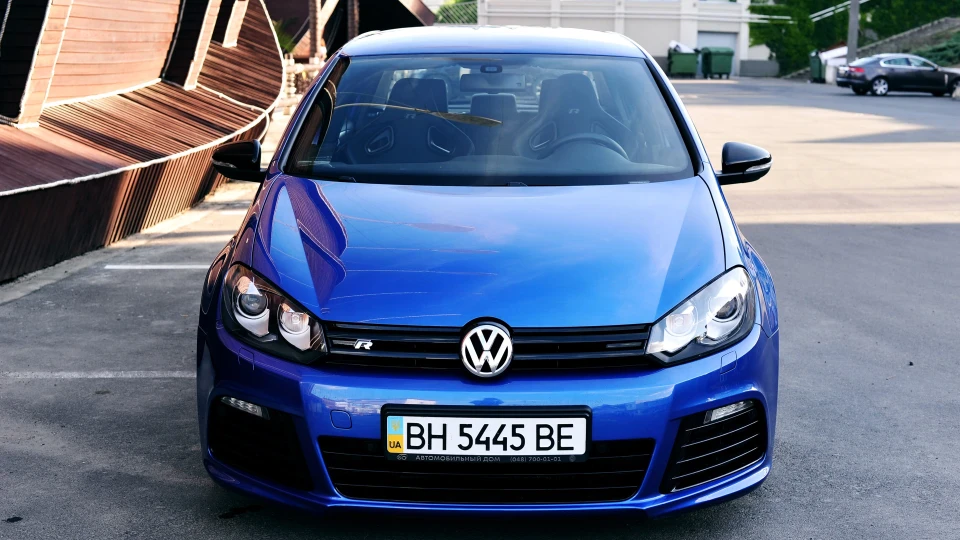 Volkswagen Golf R R20 3