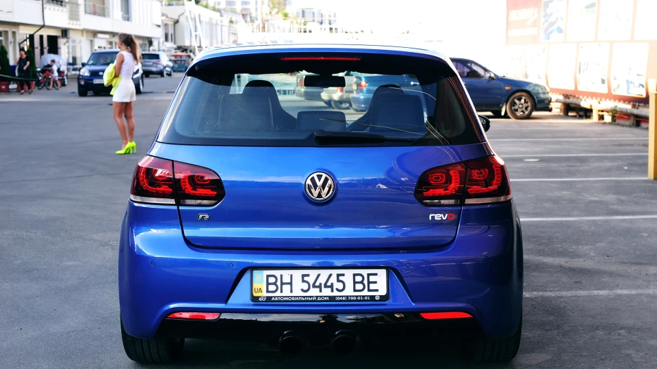 Volkswagen Golf R R20 4